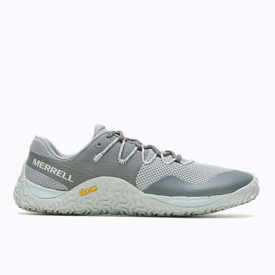 Barfußschuhe Merrell Trail Glove 7 in Monument für Herren, rechte Ansicht, erhältlich in unserem Onlineshop für Barfußschuhe. Flexibel und komfortabel für ein barfußähnliches Laufgefühl bei Outdoor-Aktivitäten.