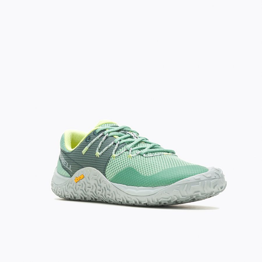 Barfußschuhe Merrell Trail Glove 7 für Damen in Jade, Frontansicht, erhältlich in unserem Onlineshop für Barfußschuhe. Bietet eine perfekte Passform und natürliche Flexibilität für ein komfortables Lauferlebnis.