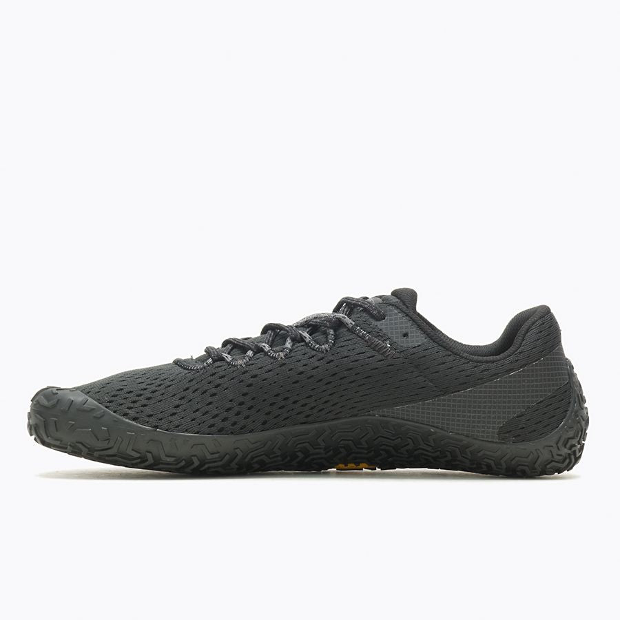 Barfußschuhe Merrell Vapor Glove 6 in Black für Herren, linke Ansicht, erhältlich in unserem Onlineshop für Barfußschuhe. Leichtes, flexibles Design für optimalen Komfort und Bewegungsfreiheit bei jeder Aktivität.