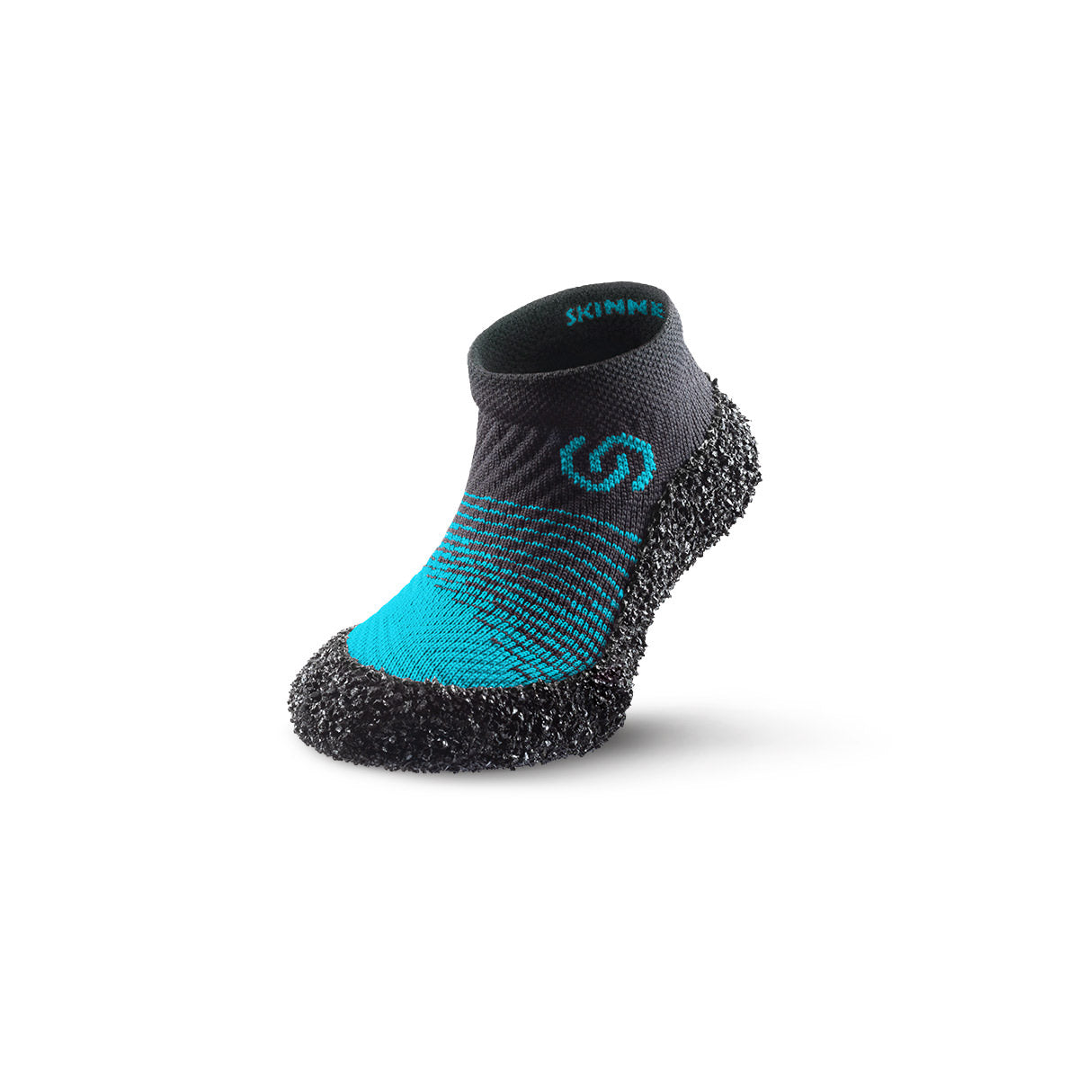 Skinners 2.0 Kids Barfußschuhe in Lagoon Türkis sind flexible Sockenschuhe für Kinder, die barfußähnliches Gehen und Spielen ermöglichen. Erhältlich in unserem Onlineshop für Barfußschuhe.