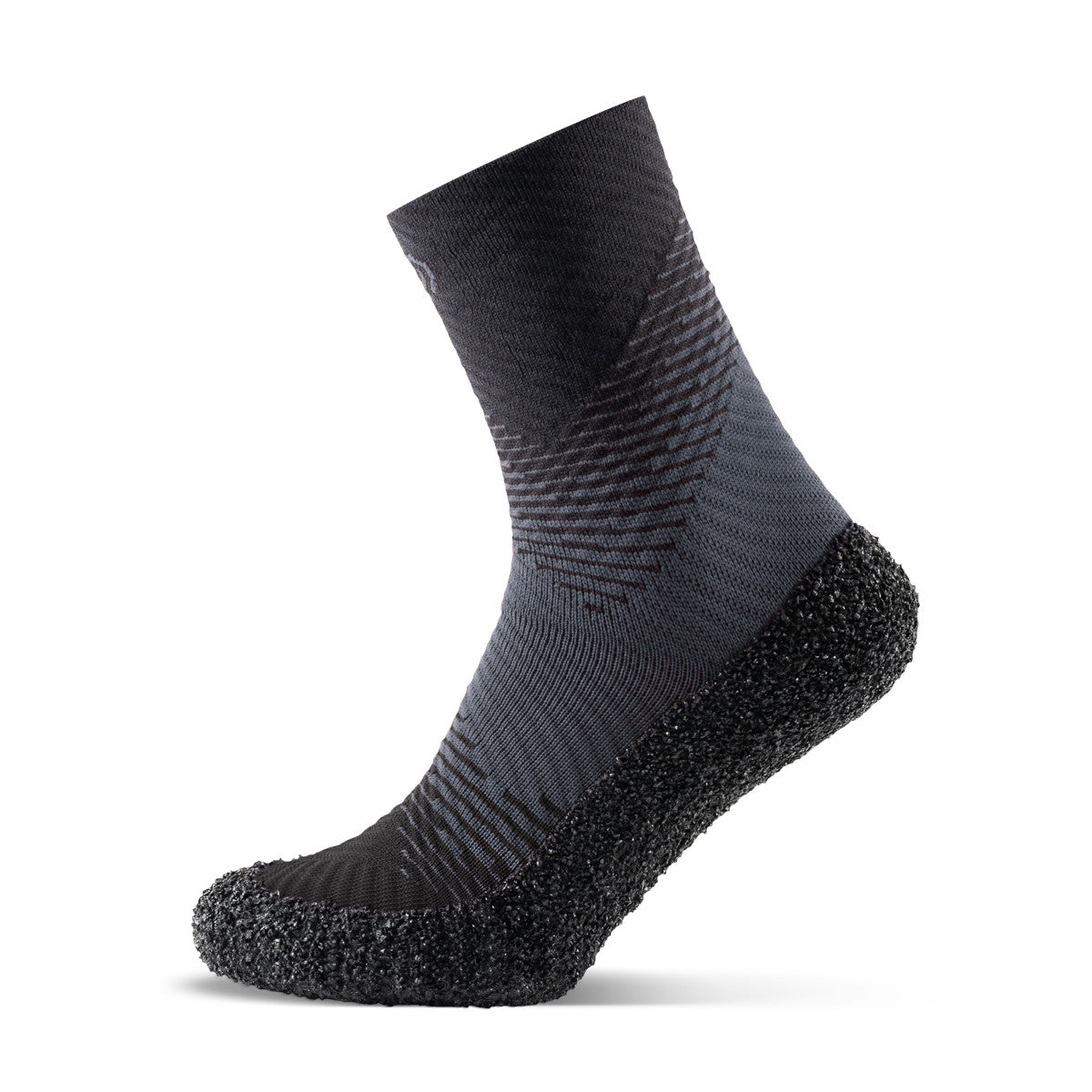 Kompressionssocken Skinners 2.0 Compression in Anthrazit, Frontansicht, erhältlich in unserem Onlineshop für Barfußschuhe. Das unterstützende Design fördert die Blutzirkulation und bietet Komfort während sportlicher Aktivitäten und Erholungsphasen. Ideal für Fitness und Outdoor.