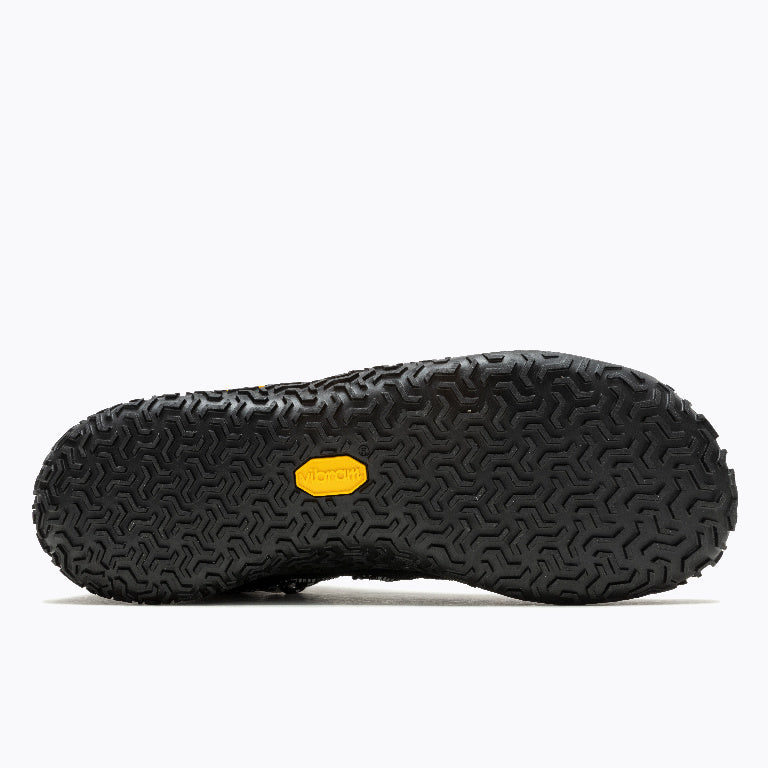 Barfußschuhe Trail Glove 7 GTX in Schwarz für Damen, Ansicht von unten, erhältlich in unserem Onlineshop für Barfußschuhe. Wasserdichte, griffige Sohle für sicheren Halt und Schutz auf verschiedenen Untergründen.