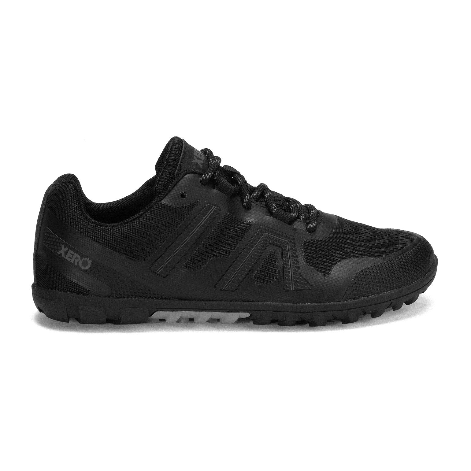 Rechte Seitenansicht der Xero Shoes Mesa Trail II Damen Barfußschuhe in Black mit atmungsaktivem Mesh als Wanderschuhe im Onlineshop für Barfußschuhe