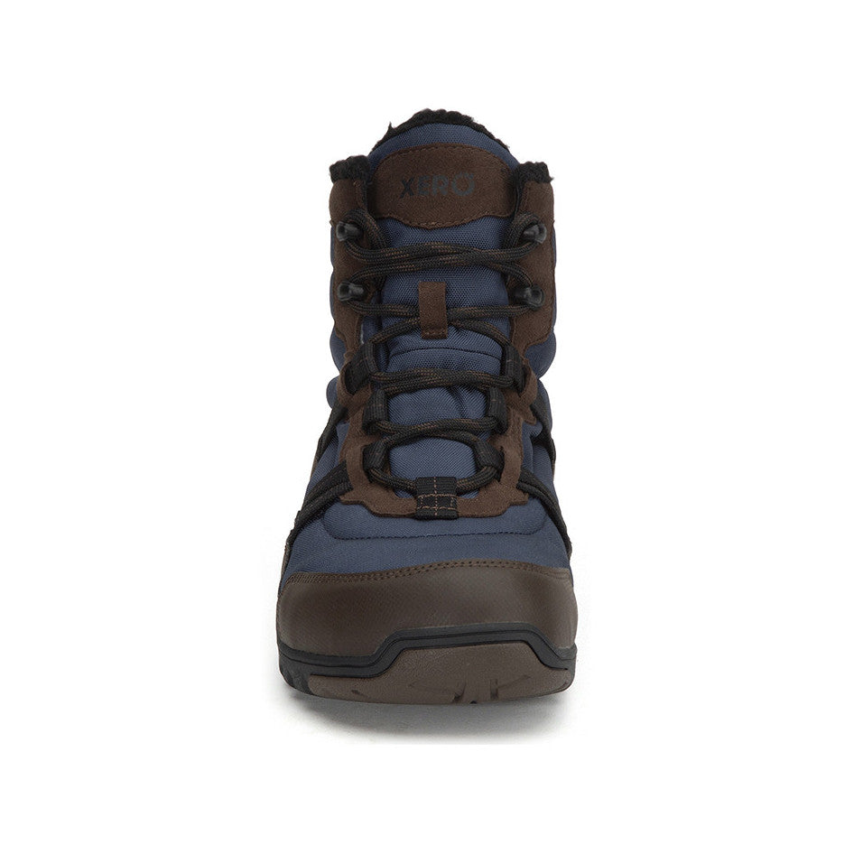 Xero Shoes Alpine Men Brown Navy Barfußschuhe Schneestiefel für den Winter, Vorderansicht. Kombiniert natürliche Bewegungsfreiheit mit robustem Schutz für kalte Wintertage. Erhältlich in unserem Onlineshop für Barfußschuhe.