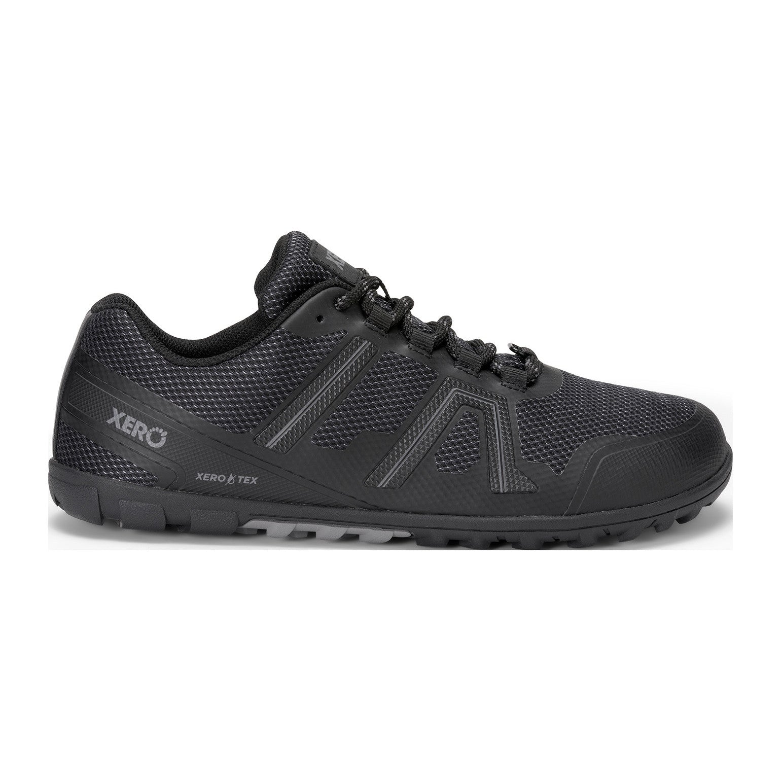 Xero Shoes Mesa Trail WP wasserdichte Barfußschuhe für Herren in Schwarz von der rechten Seite im Onlineshop für Barfußschuhe, ideal zum Wandern