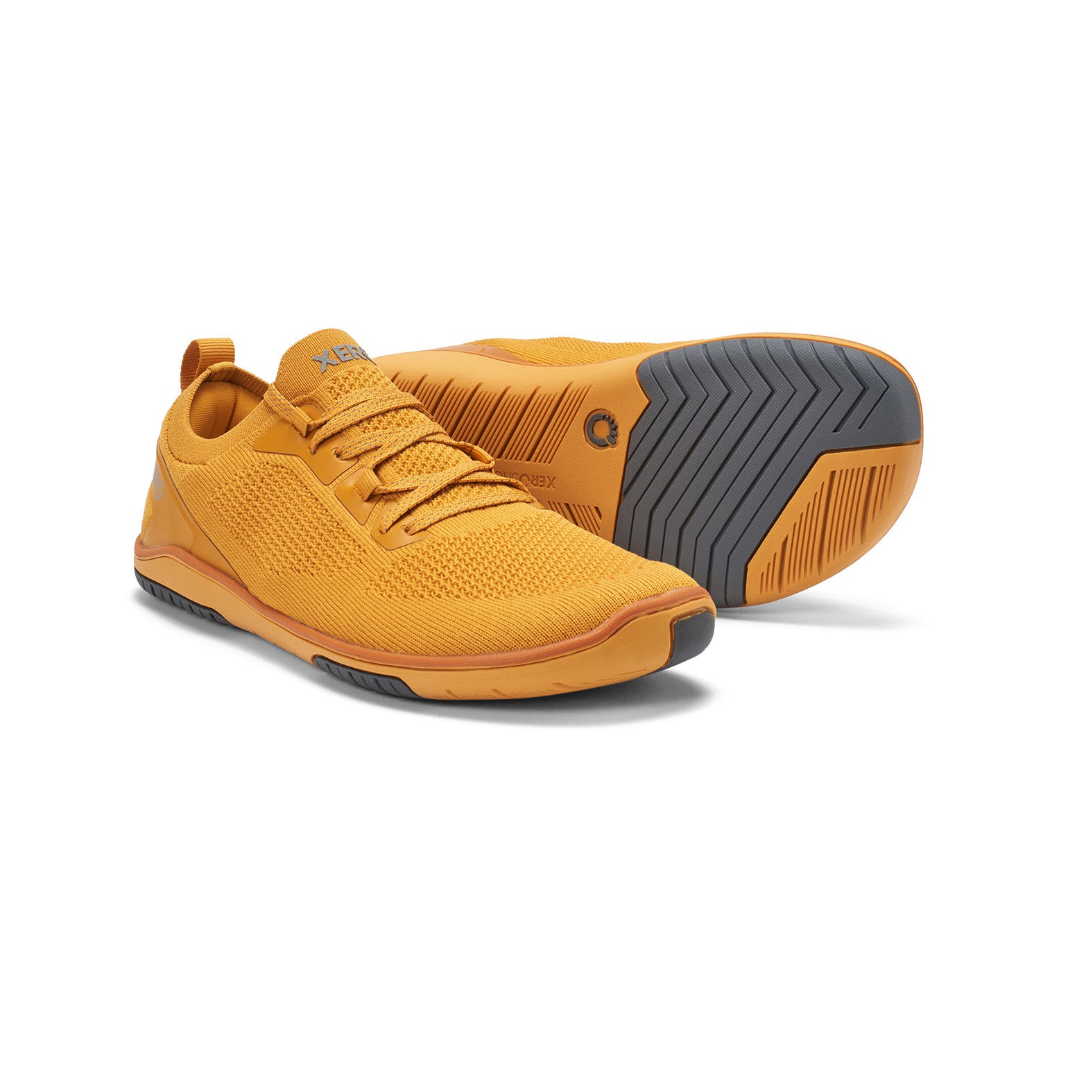 Xero Shoes Nexus Knit Sneaker in Gold für Damen, minimalistisch und atmungsaktiv, ideal für Alltag und Sport im Onlineshop für Barfußschuhe.