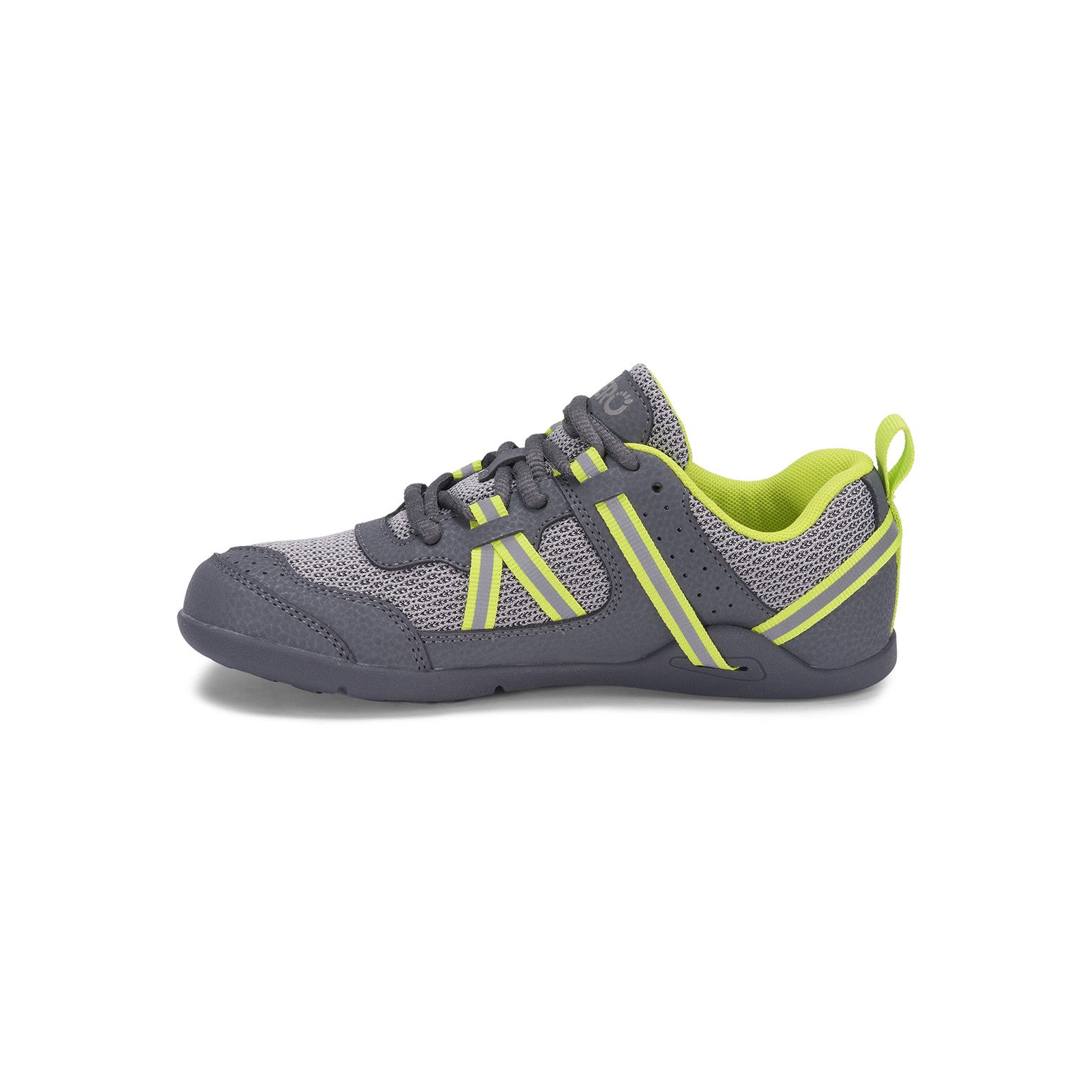 Linke Seitenansicht der Xero Shoes Prio Barfußschuhe für Kinder in Gray Lime im Onlineshop für Barfußschuhe, atmungsaktiv und flexibel