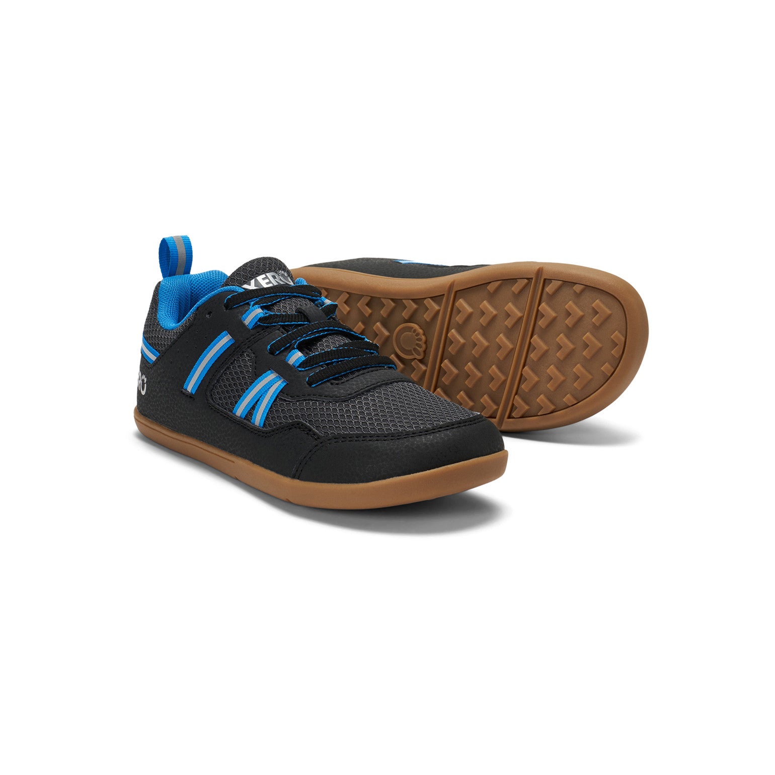 Die Xero Shoes Prio Youth in Schwarz und Blau als leichte und strapazierfähige Barfußschuhe für Kinder, ideal für Alltag und Sport, in unserem Onlineshop für Barfußschuhe.