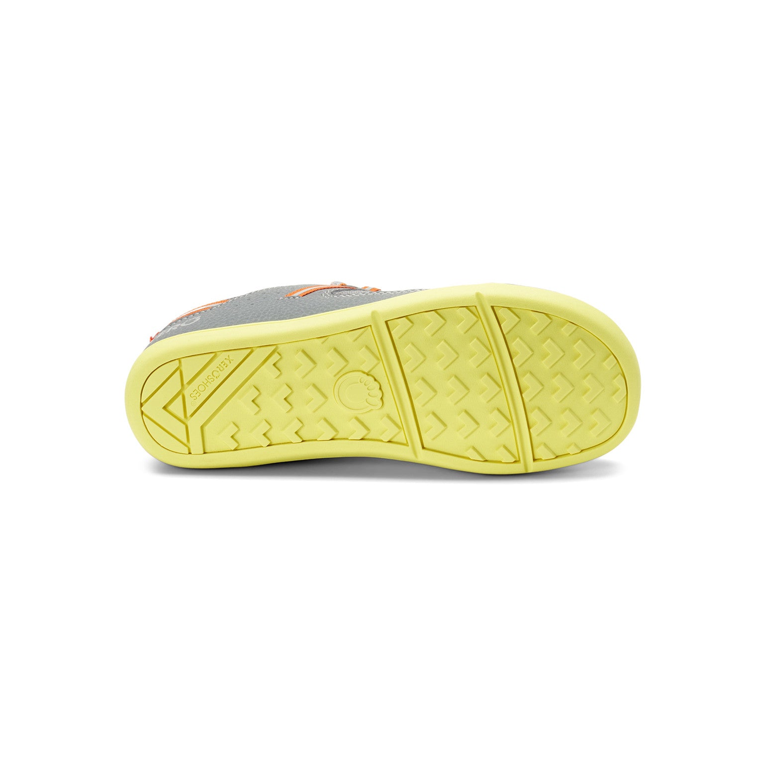 Die Xero Shoes Prio Youth in Grau als strapazierfähige Barfußschuhe für Kinder, Ansicht der Sohle, erhältlich in unserem Onlineshop für Barfußschuhe.