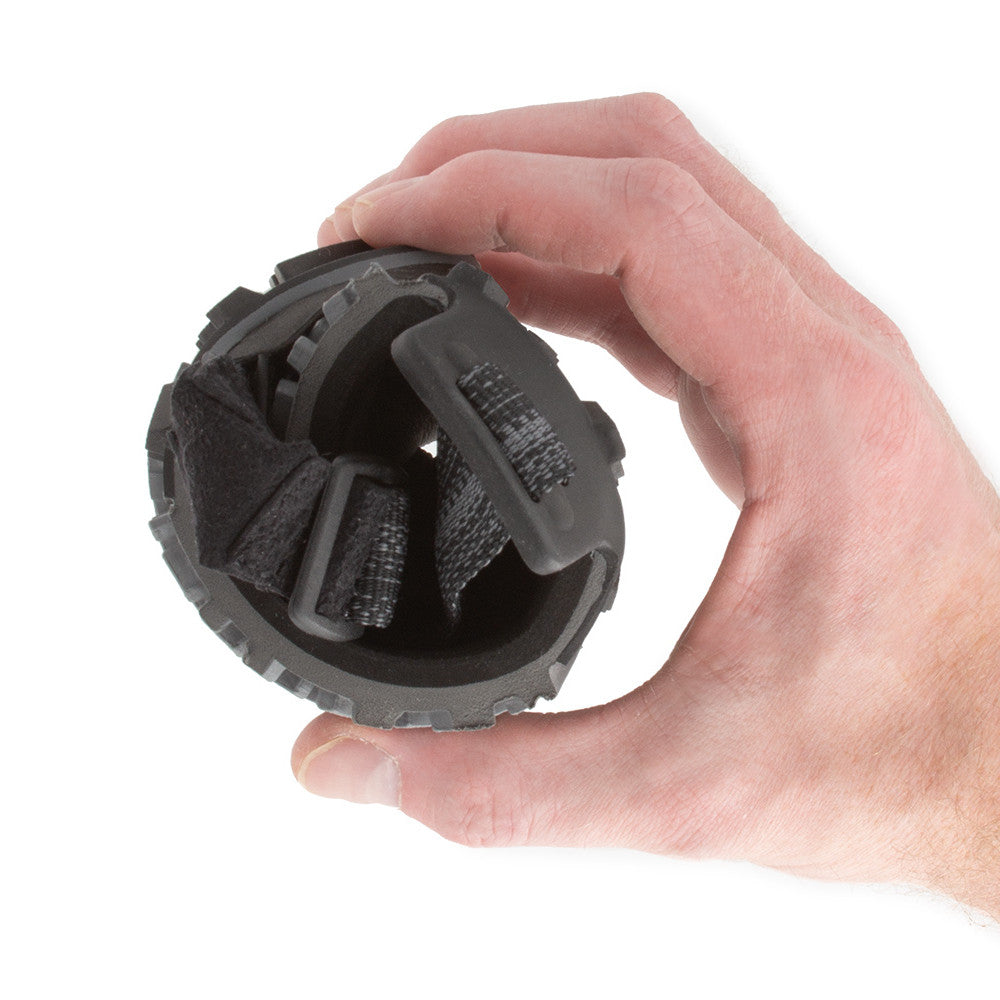 Xero Shoes Barfußsandalen Z-Trail EV für Damen in Multi Black, zusammengerollt – flexible Sandalen, ideal für minimalistisches Gehen, erhältlich im barfusswelten.de Barfußschuhe Onlineshop