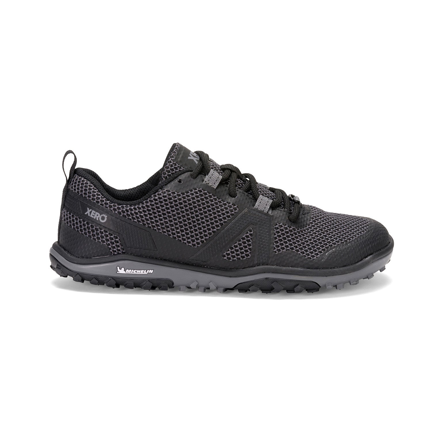 Rechte Ansicht der Xero Shoes Scrambler Low Barfußschuhe in Schwarz für Damen als Wanderschuhe im Onlineshop für Barfußschuhe