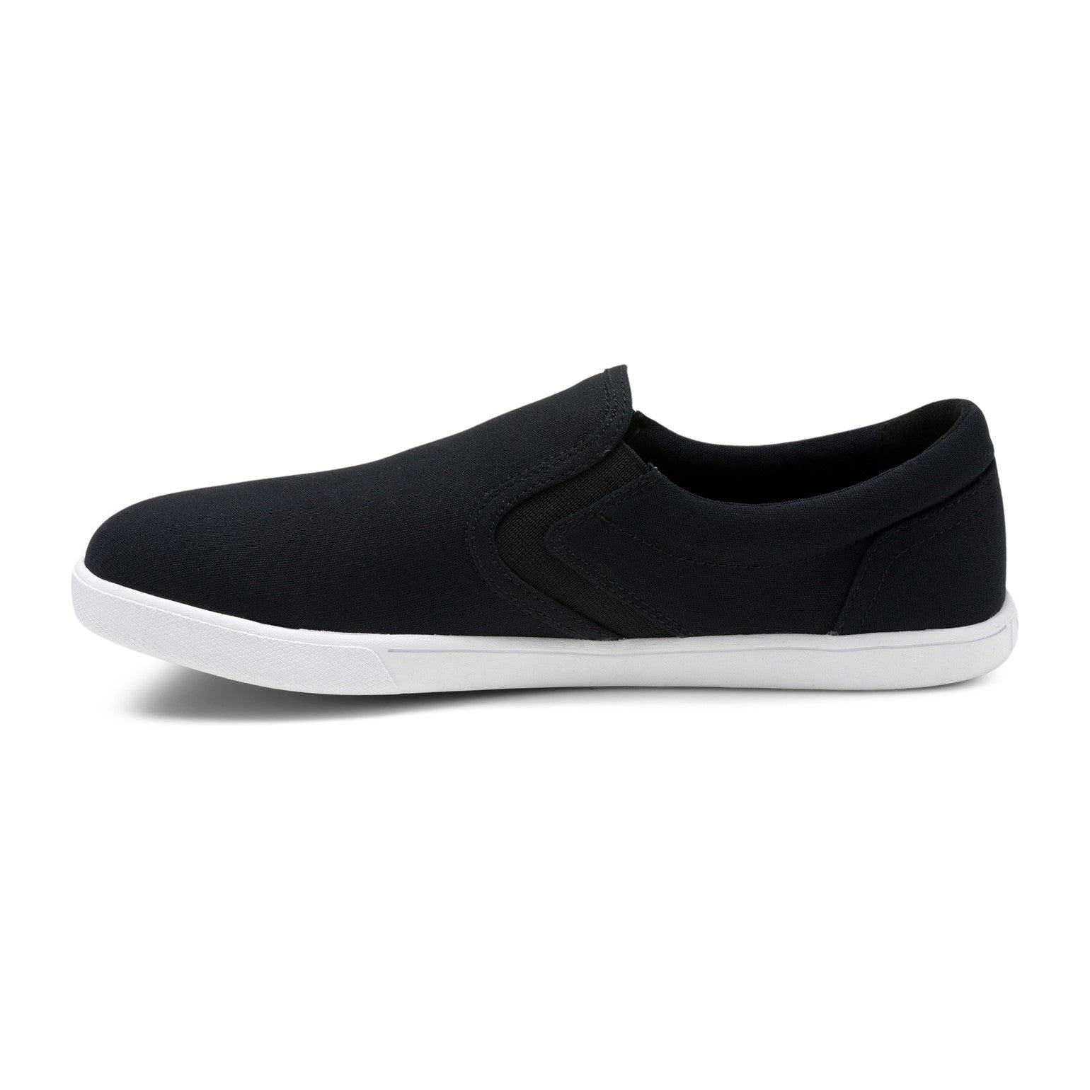 Xero Shoes Dillon Canvas Slip-On Barfußschuhe für Herren in Schwarz aus der linken Seitenansicht, bequem und ideal für den Alltag. Erhältlich in unserem Onlineshop für Barfußschuhe.