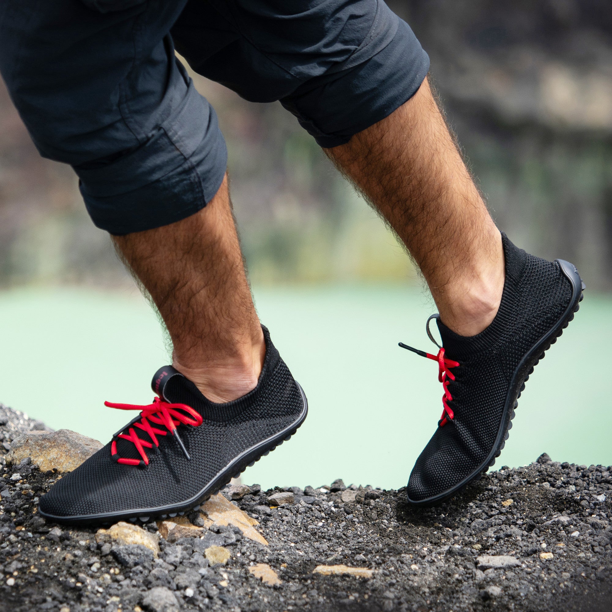 Leguano Inspiro Barfußschuhe in lava als Sportschuhe und Sneaker am Fuß im Onlineshop für Barfußschuhe