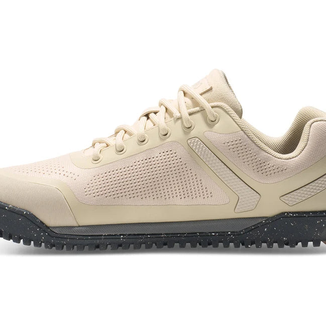 Beiger Damen-Barfuß-Sneaker Xero Shoes Ridgeway Mesh Low, linke Seitenansicht