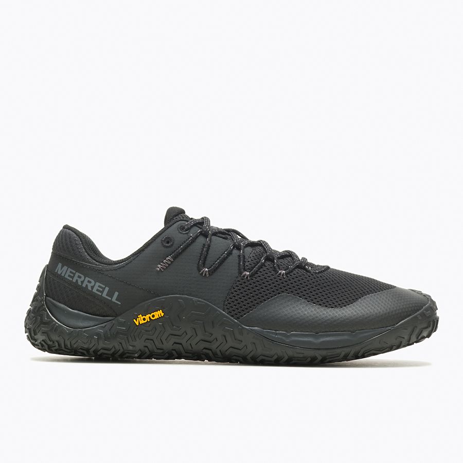 Barfußschuhe Merrell Trail Glove 7 in Schwarz für Herren, rechte Ansicht, erhältlich in unserem Onlineshop für Barfußschuhe. Flexibel und leicht für ein barfußähnliches Laufgefühl bei Outdoor-Aktivitäten.