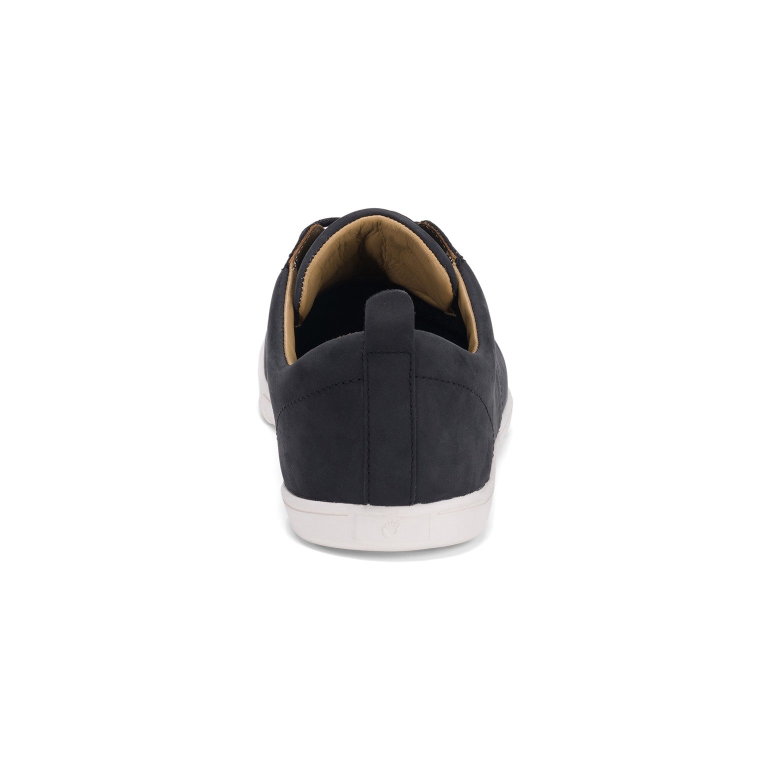 Xero Shoes Glenn Barfußschuhe für Herren in Schwarz und Weiß aus Leder, aus der Rückansicht, bieten optimalen Halt und Komfort für natürliche Fußbewegungen. Die Kombination aus hochwertigem Leder und flexibler Sohle macht diese Schuhe ideal für den Alltag. Erhältlich in unserem Onlineshop für Barfußschuhe.