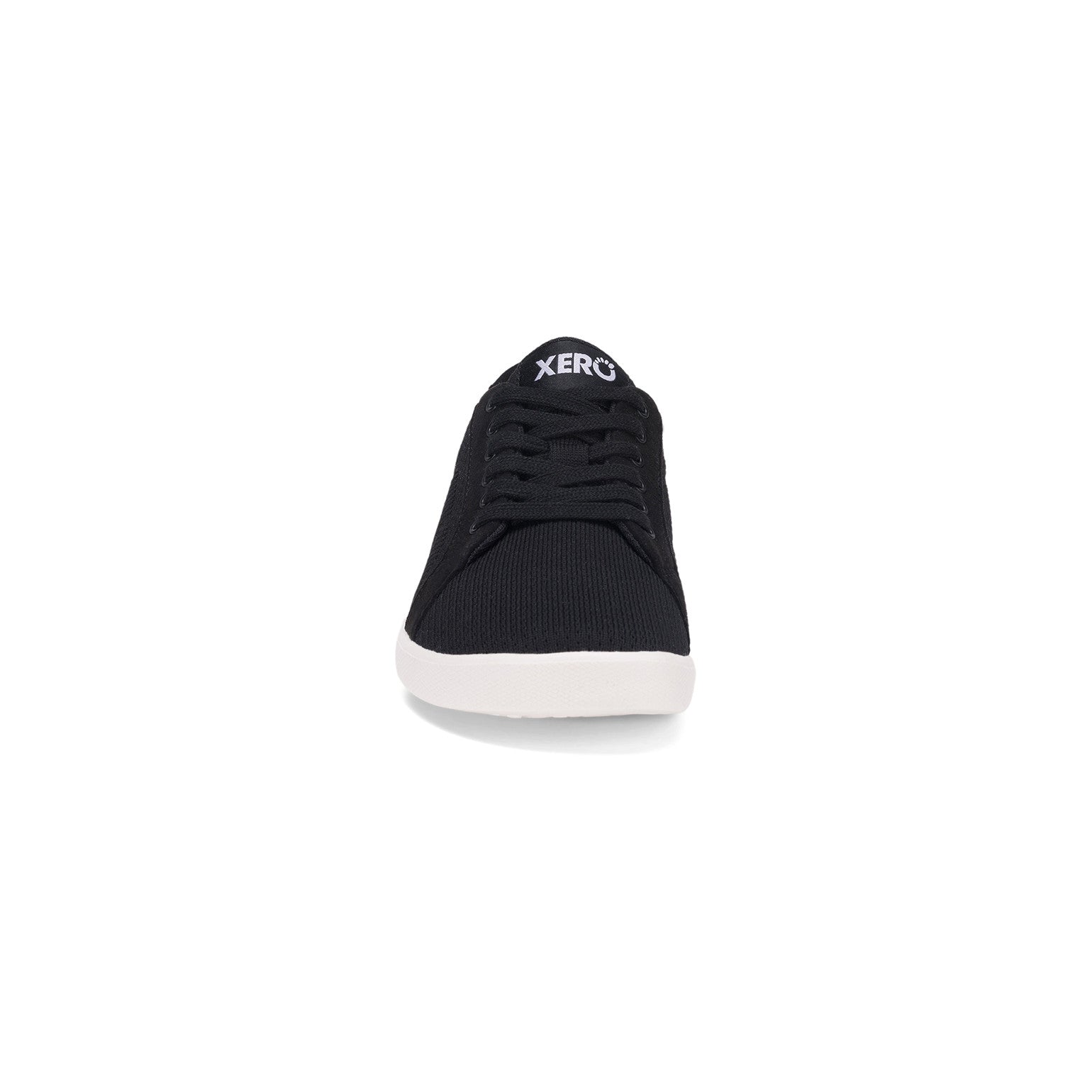 Xero Shoes Dillon Barfußschuhe für Damen in Schwarz aus der Vorderansicht, bequem und ideal für den Alltag. Erhältlich in unserem Onlineshop für Barfußschuhe.