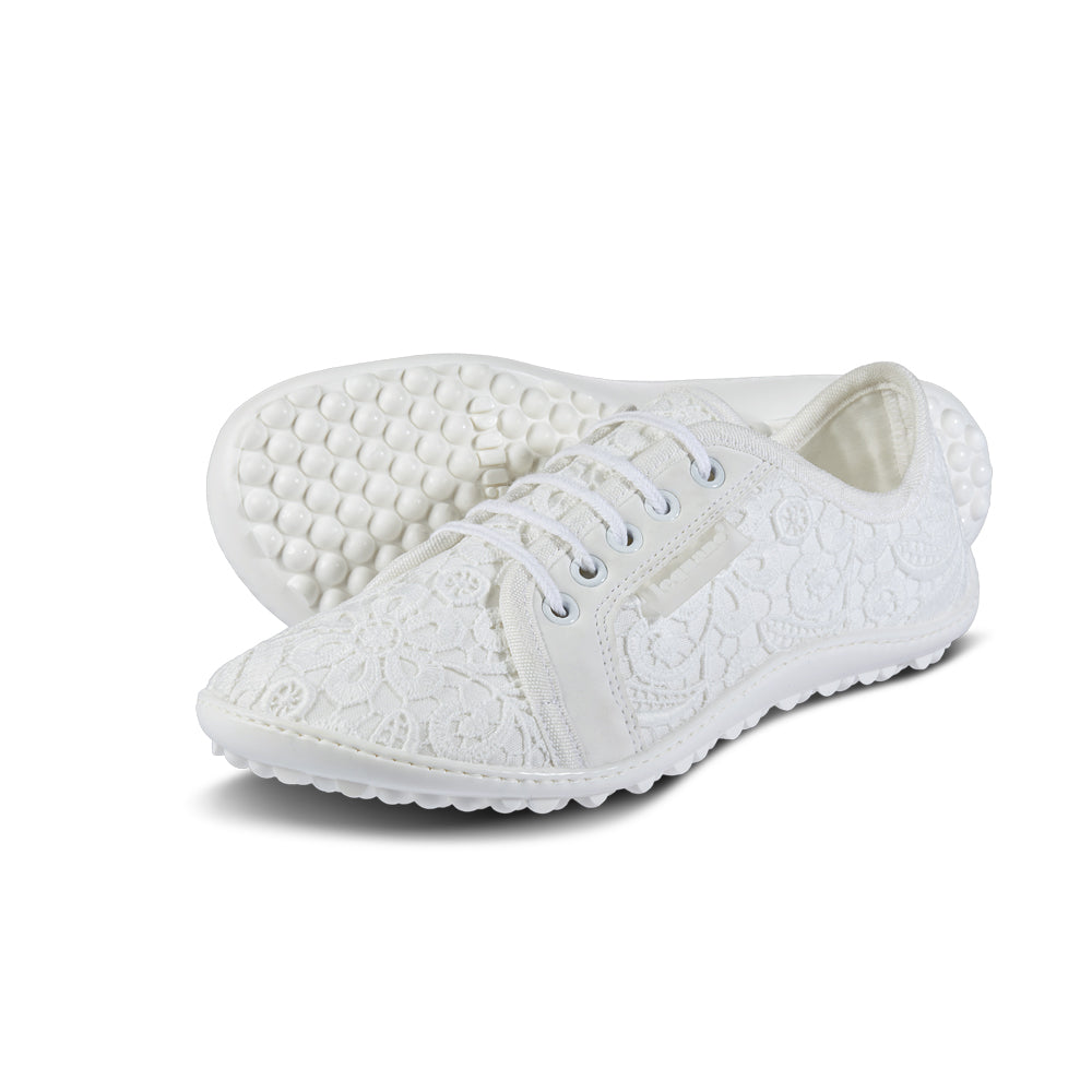 Leguano Amalfi Bianco Barfußschuhe, elegante Hochzeits- und Feierlichkeitsschuhe im Onlineshop für Barfußschuhe. Diese stilvollen Schuhe bieten den perfekten Komfort und die Flexibilität, die für festliche Anlässe notwendig sind, ohne die natürliche Fußbewegung einzuschränken.