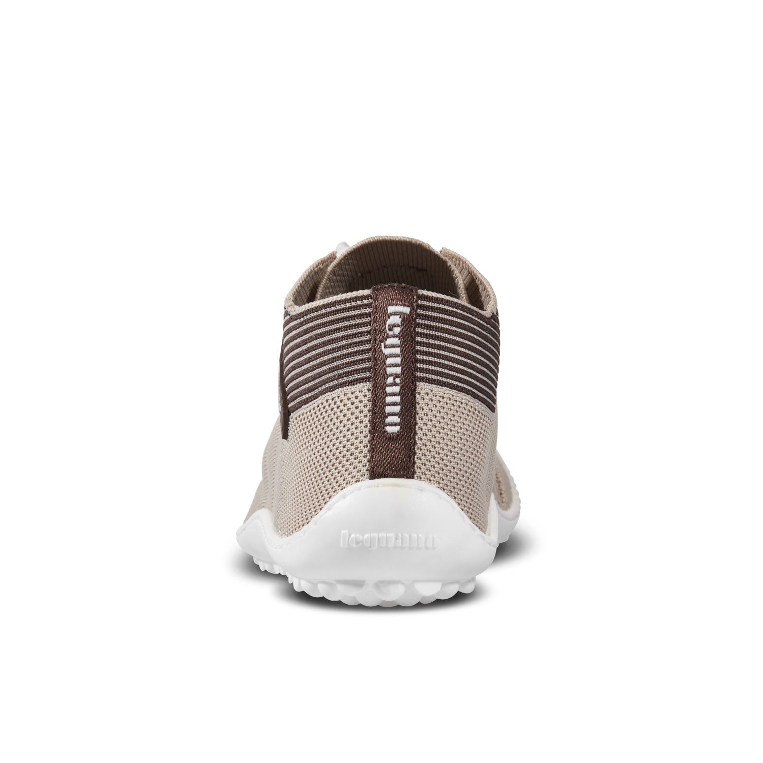 Leguano Beat Barfußschuhe Sneaker in Sand Beige, von hinten betrachtet. Diese Sneakers bieten einen bequemen Sitz und eine flexible Sohle, perfekt für ein barfußähnliches Tragegefühl. Jetzt im Onlineshop für Barfußschuhe erhältlich.