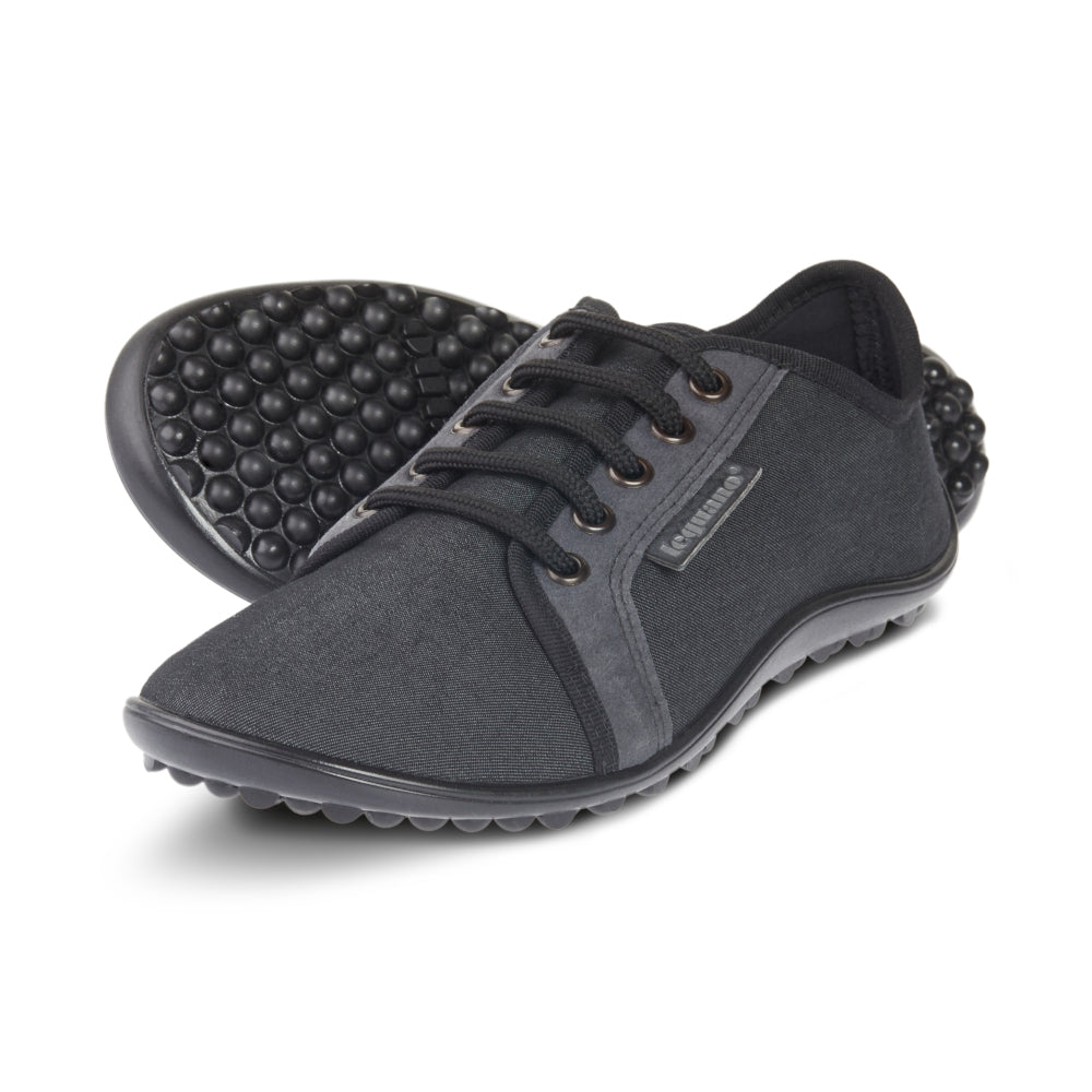 Leguano Denim Graphit Barfußschuhe – vielseitige und stylische Schuhe für einen natürlichen Gang. Sie kombinieren modernstes Design mit optimalem Tragekomfort. Jetzt im Onlineshop für Barfußschuhe erhältlich.