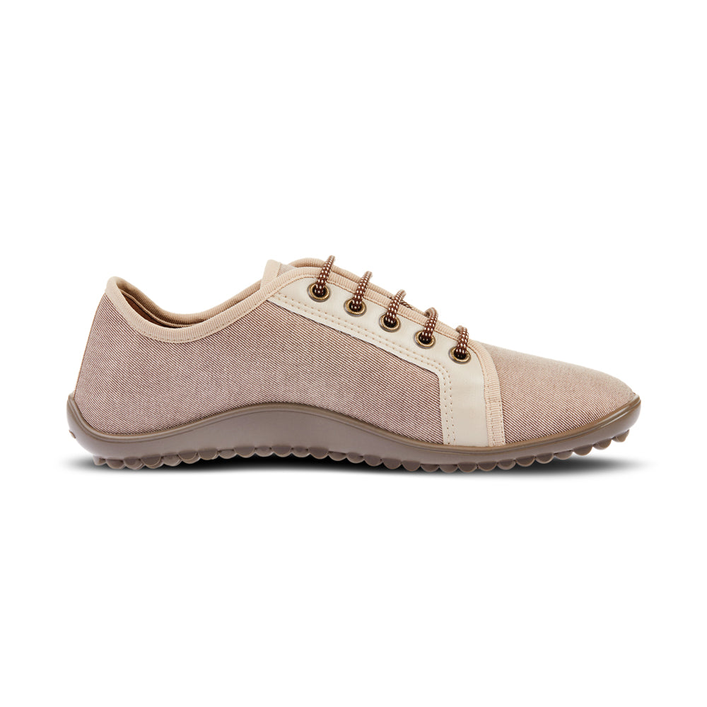 Leguano Denim Sand Barfußschuhe – rechte Seitenansicht, ideal für ein gesundes Gehgefühl und elegantes Design. Jetzt im Onlineshop für Barfußschuhe erhältlich.