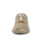 Leguano Go Gold Sneaker Barfußschuhe – Die Vorderansicht dieser Schuhe begeistert mit ihrem eleganten Design und der auffälligen goldenen Farbe. Ideal für modebewusste Träger, die sowohl Komfort als auch Stil schätzen. Jetzt im Onlineshop für Barfußschuhe erhältlich.