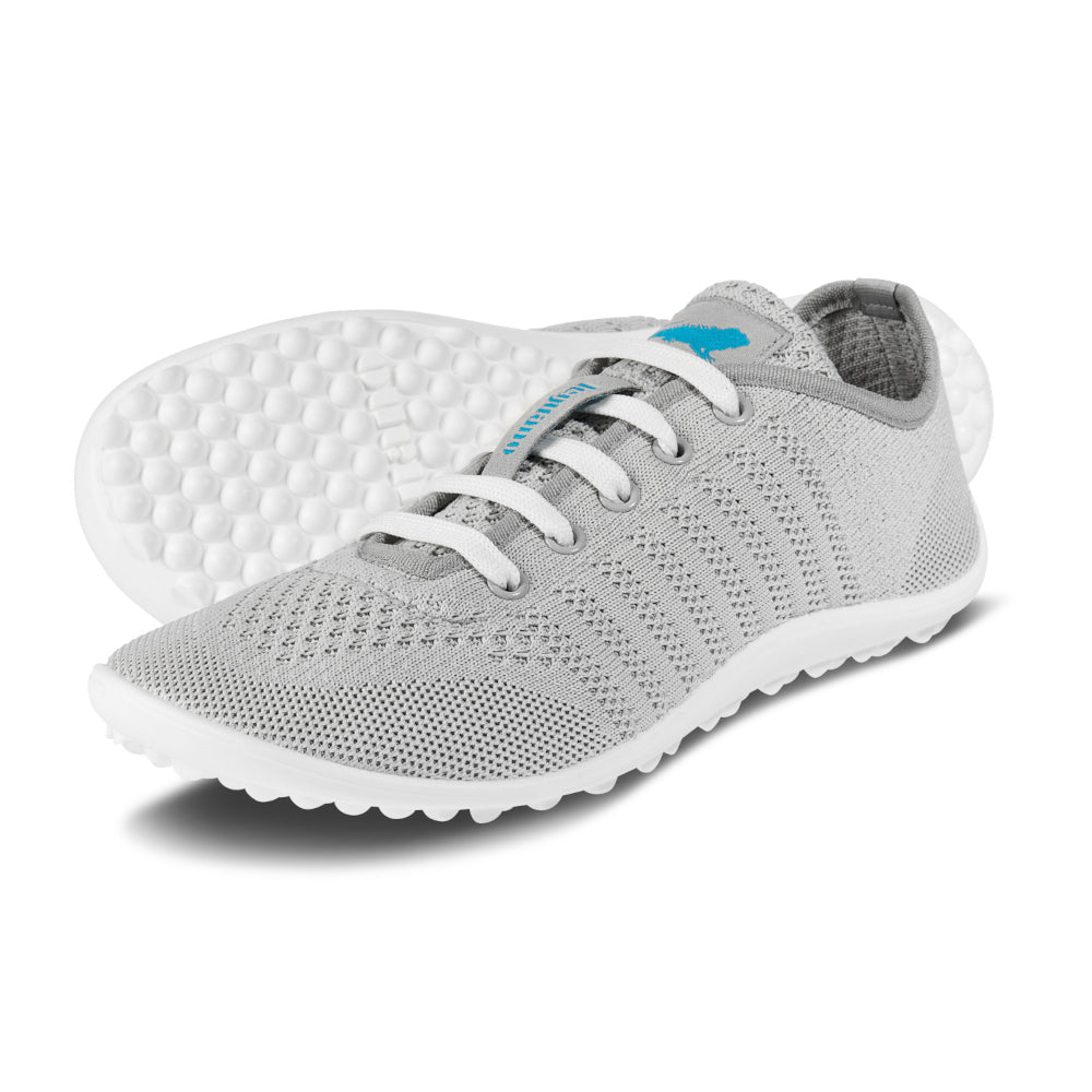 Leguano Go Grey Sneaker Barfußschuhe – Diese vielseitigen Sneakers bieten optimalen Tragekomfort und fördern ein gesundes Gehen. Perfekt für den Alltag und Outdoor-Aktivitäten. Jetzt im Onlineshop für Barfußschuhe erhältlich.