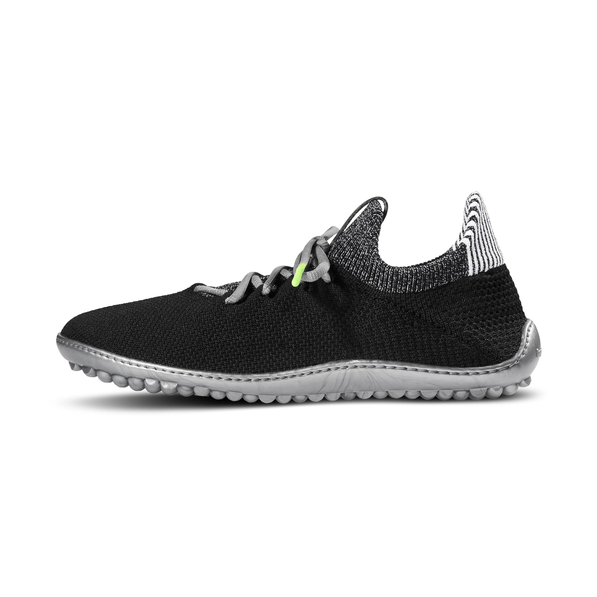 Leguano Inspiro Sportschuhe Sneaker Barfußschuhe – Linke Seitenansicht: Dieser sportliche Barfußschuh passt sich perfekt dem Fuß an und fördert die natürliche Fußbewegung. Jetzt im Onlineshop für Barfußschuhe erhältlich.