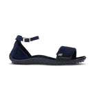 Leguano Jara Blau Barfußschuhe Sandalen – Die rechte Seitenansicht zeigt das stilvolle Design dieser Sandalen. Sie sind bequem und ideal für den Sommer. Jetzt im Onlineshop für Barfußschuhe erhältlich.