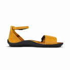 Leguano Jara Gelb Barfußschuhe Sandalen Damen – Die rechte Seitenansicht unterstreicht die elegante Form und die bequeme Passform. Ideal für entspannte Tage und aktive Freizeit. Jetzt im Onlineshop für Barfußschuhe erhältlich.