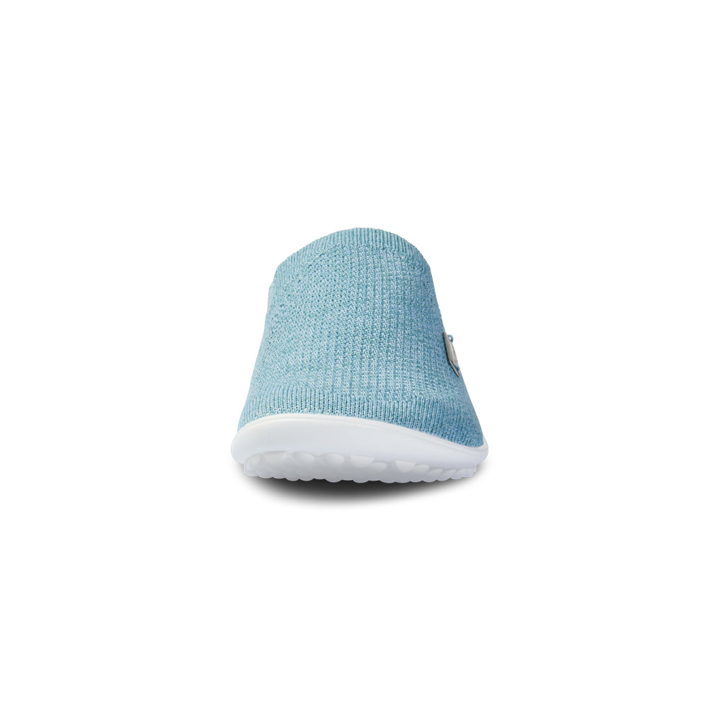 Leguano Scio Barfußslipper in Mint, frontal abgebildet und ideal für minimalistisches Gehen. Jetzt erhältlich im Onlineshop für Barfußschuhe.