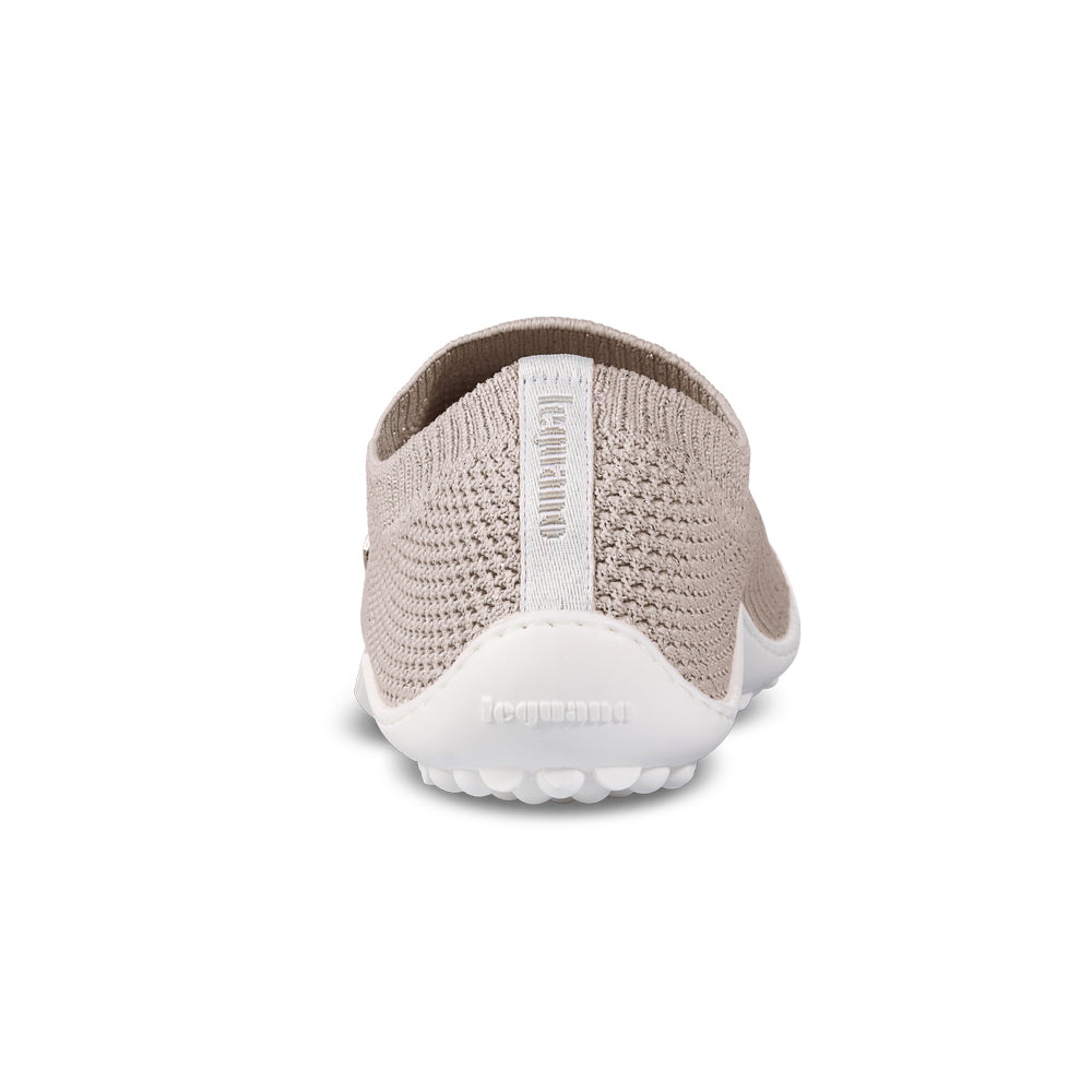 Leguano Scio Barfußslipper in Rosé, in Rückansicht abgebildet und ideal für minimalistisches Gehen. Jetzt erhältlich im Onlineshop für Barfußschuhe.