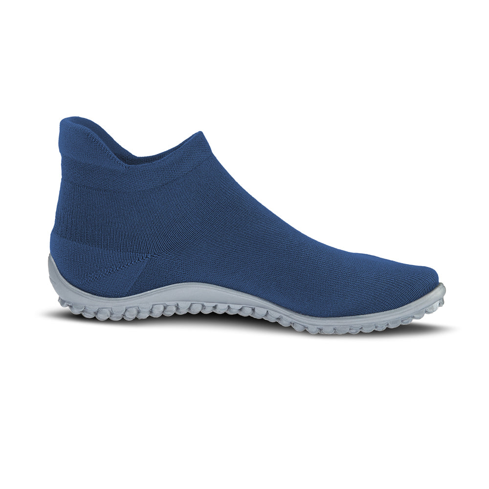 Leguano Sneaker in Blau, in rechter Seitenansicht abgebildet und ideal für sportliche Aktivitäten und einen komfortablen Sitz. Jetzt erhältlich im Onlineshop für Barfußschuhe.