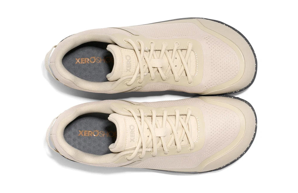 Xero Shoes Ridgeway Mesh Low Damen-Barfuß-Sneaker in Beige in der Draufsicht